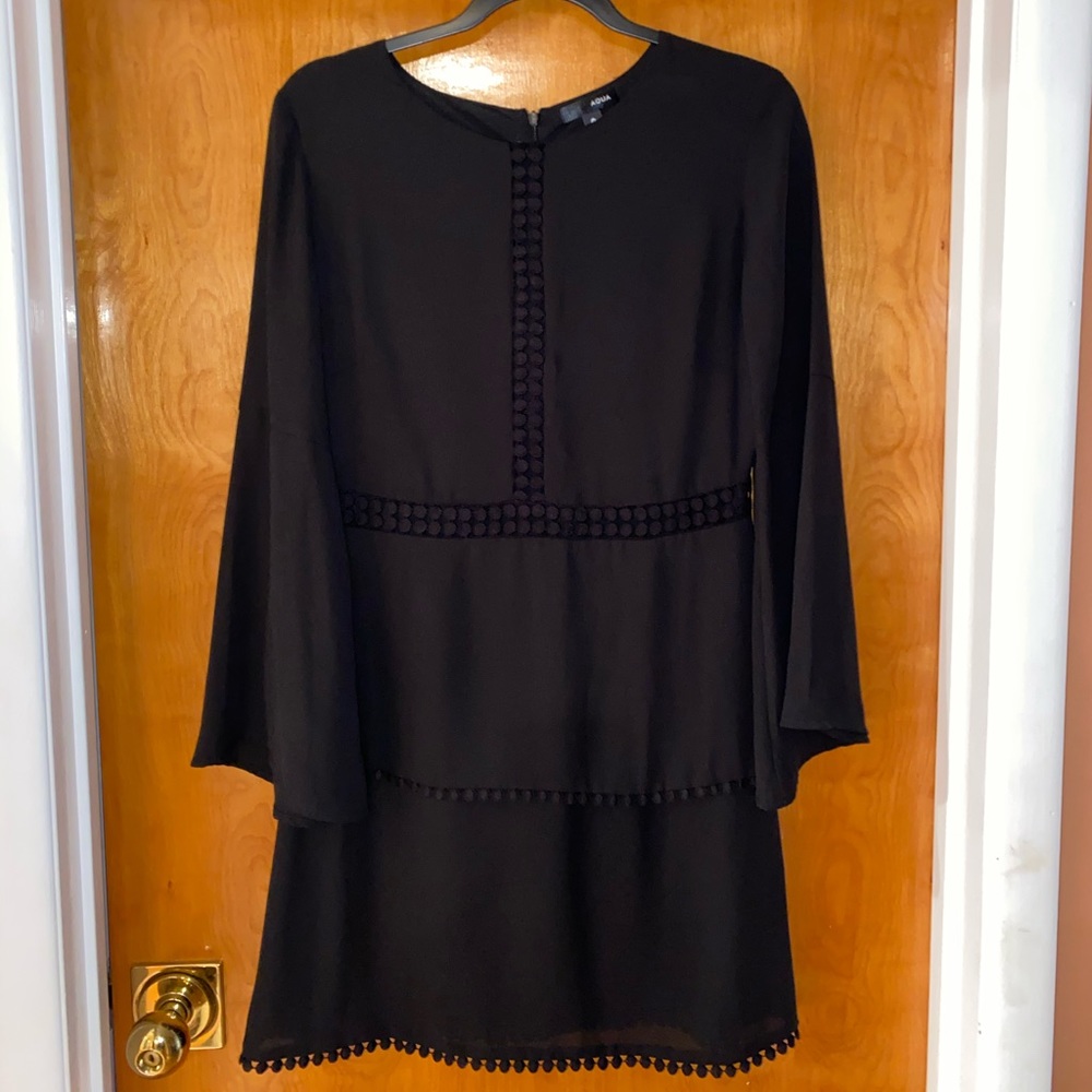 Aqua size M black dress 🖤